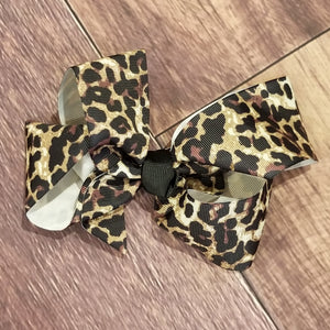 Leopard Bow